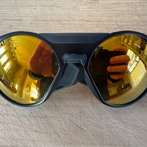 Oakley Black Clifden Sunglasses with Gold Lenses - Picture 10 of 10